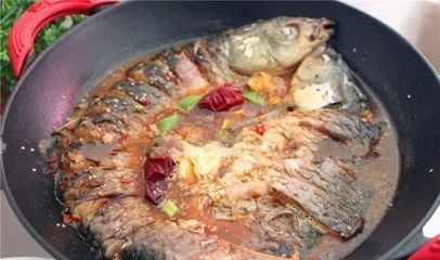 红龙鱼吃猪肉吗好吗：红龙鱼可以吃猪肉吗 龙鱼百科