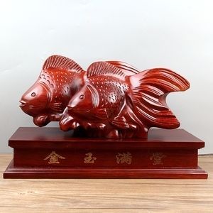 红金龙鱼拍卖：红金龙鱼拍卖价格