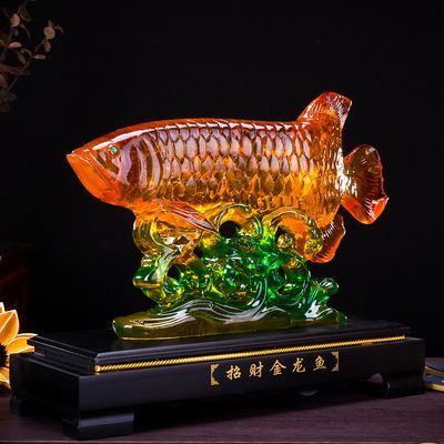 玉石金龙鱼的寓意和象征意义：玉石金龙鱼摆件摆放方式